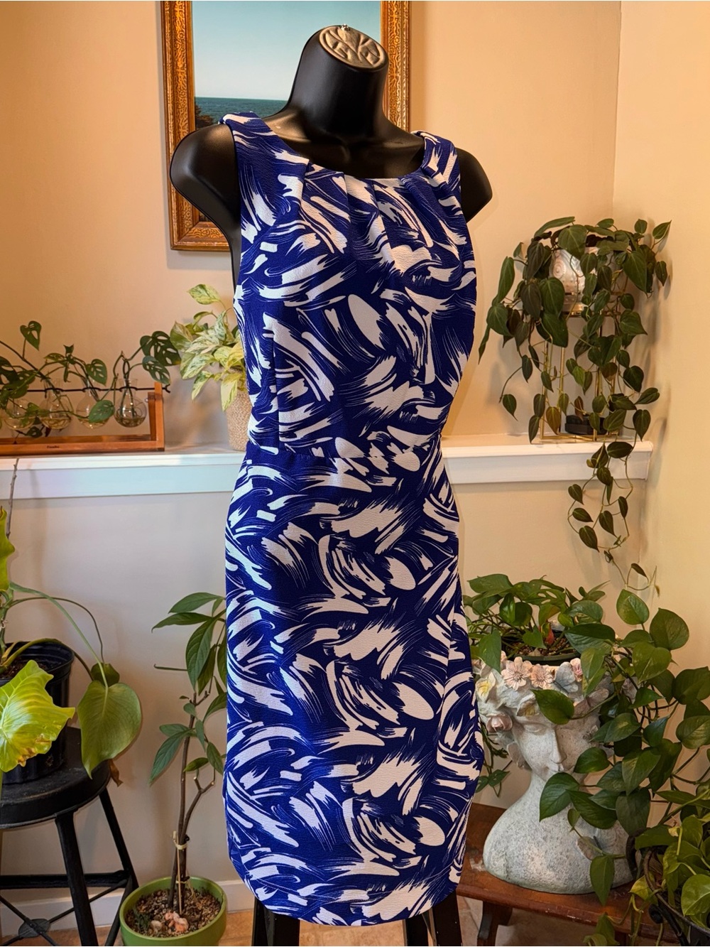 Suzanne Betro Royal Blue and White Sleeveless Sheath Dress
